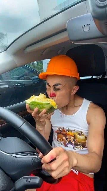 光头强吃瓜特效,笑料横生，特效满满！